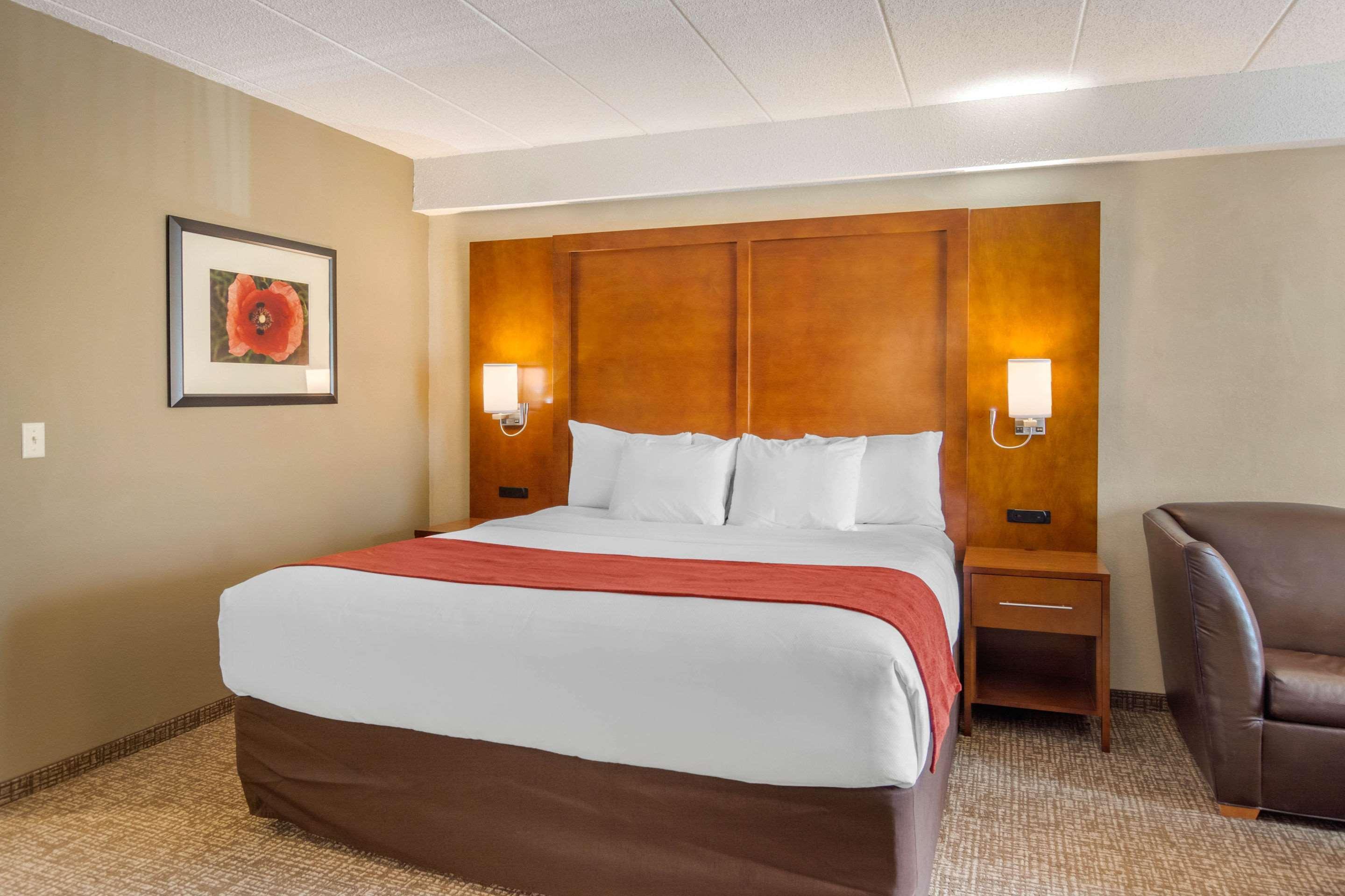 คอมฟอร์ต สวีท เซาท์พาร์ค Hotel โคโลเนียลไฮท์ส ภายนอก รูปภาพ