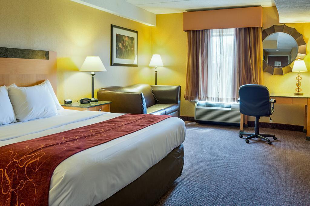 คอมฟอร์ต สวีท เซาท์พาร์ค Hotel โคโลเนียลไฮท์ส ภายนอก รูปภาพ