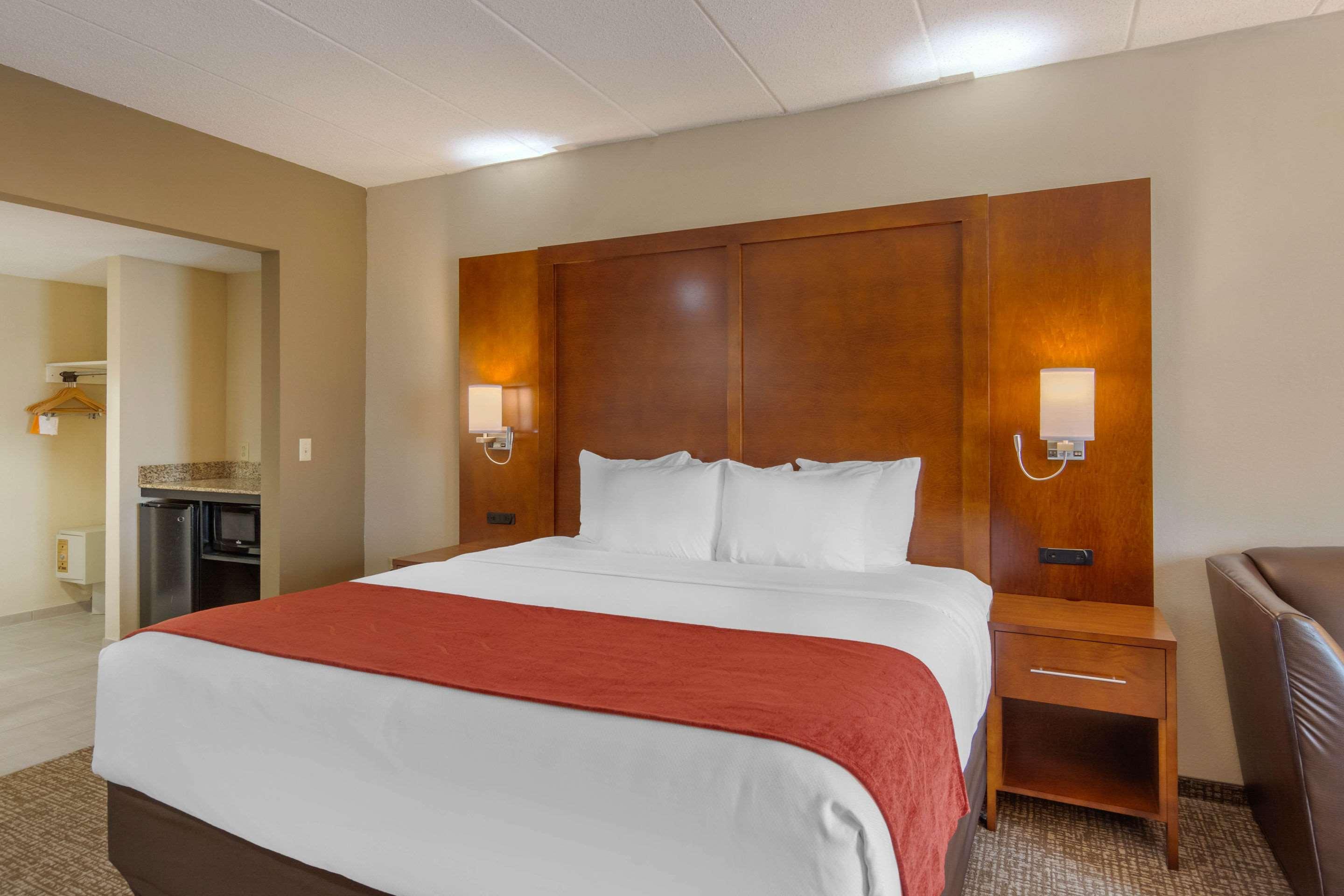 คอมฟอร์ต สวีท เซาท์พาร์ค Hotel โคโลเนียลไฮท์ส ภายนอก รูปภาพ