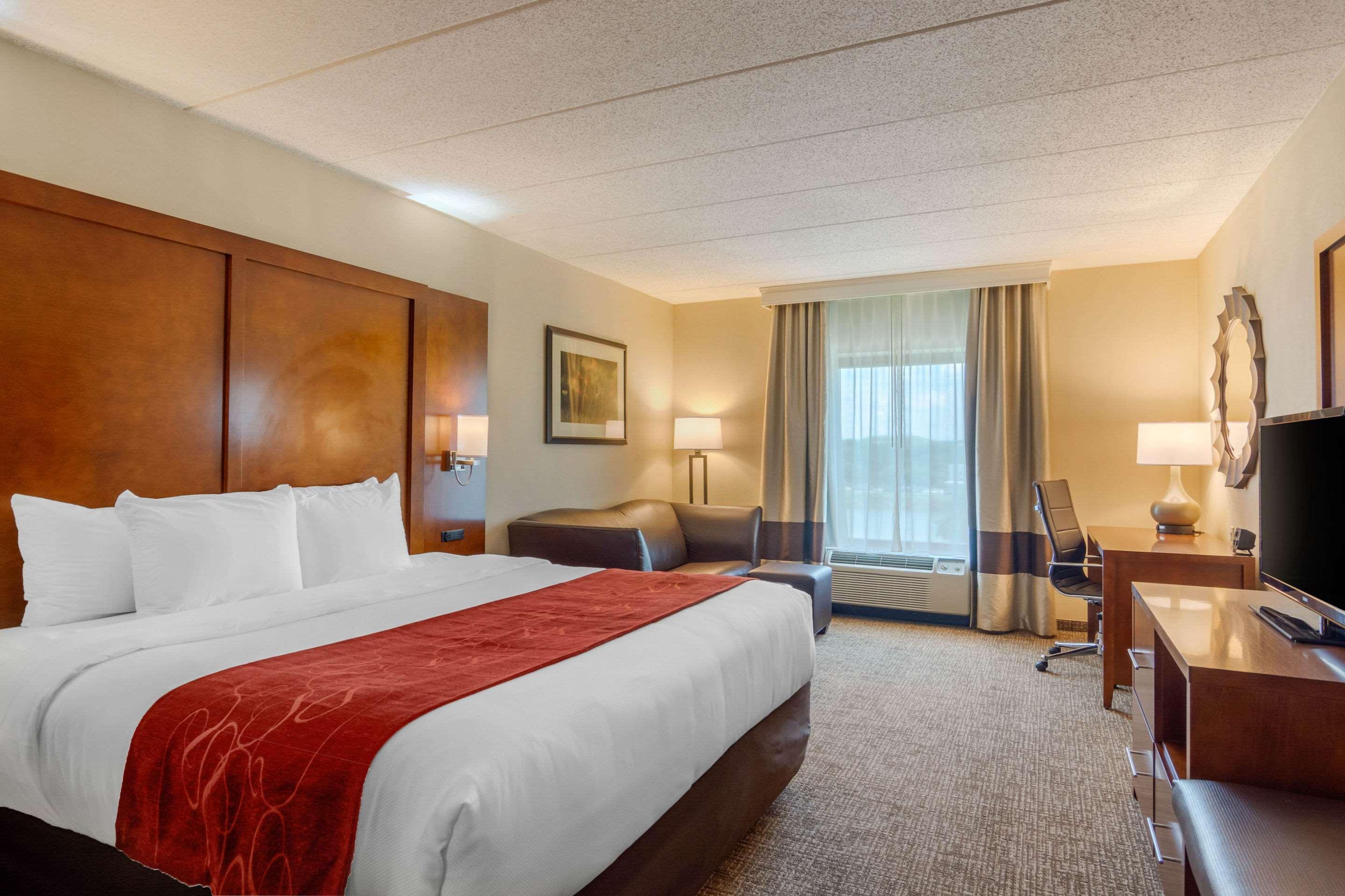 คอมฟอร์ต สวีท เซาท์พาร์ค Hotel โคโลเนียลไฮท์ส ภายนอก รูปภาพ