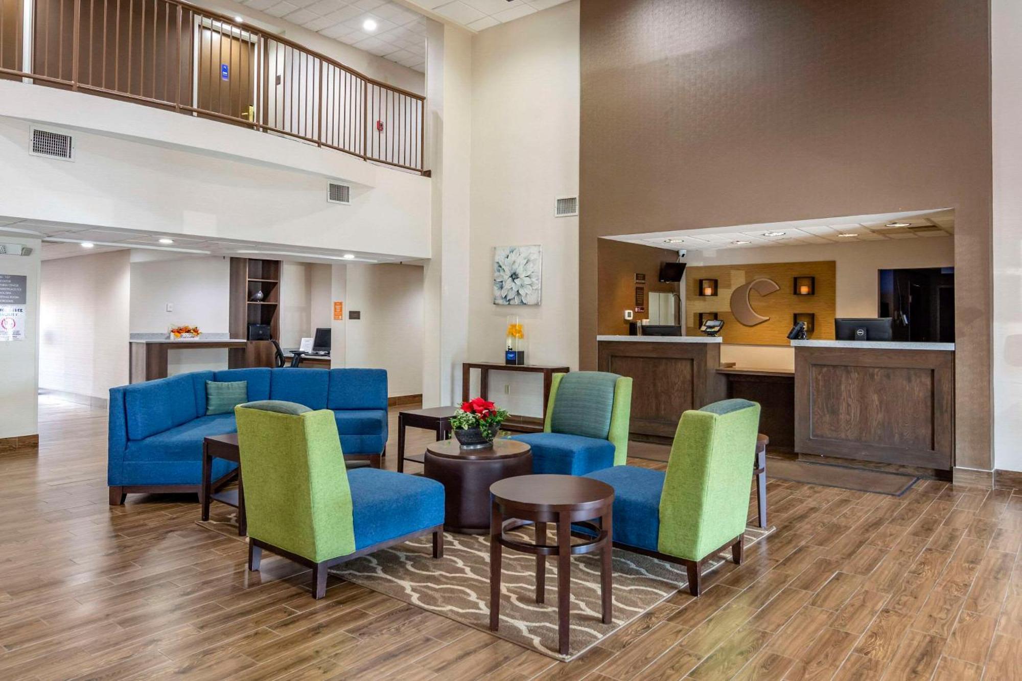 คอมฟอร์ต สวีท เซาท์พาร์ค Hotel โคโลเนียลไฮท์ส ภายนอก รูปภาพ